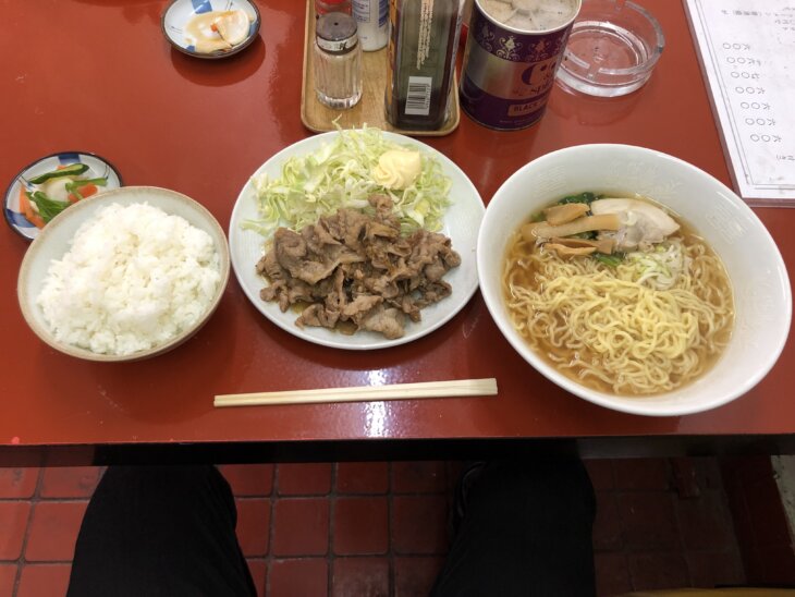 豚生姜焼定食+ラーメン850円